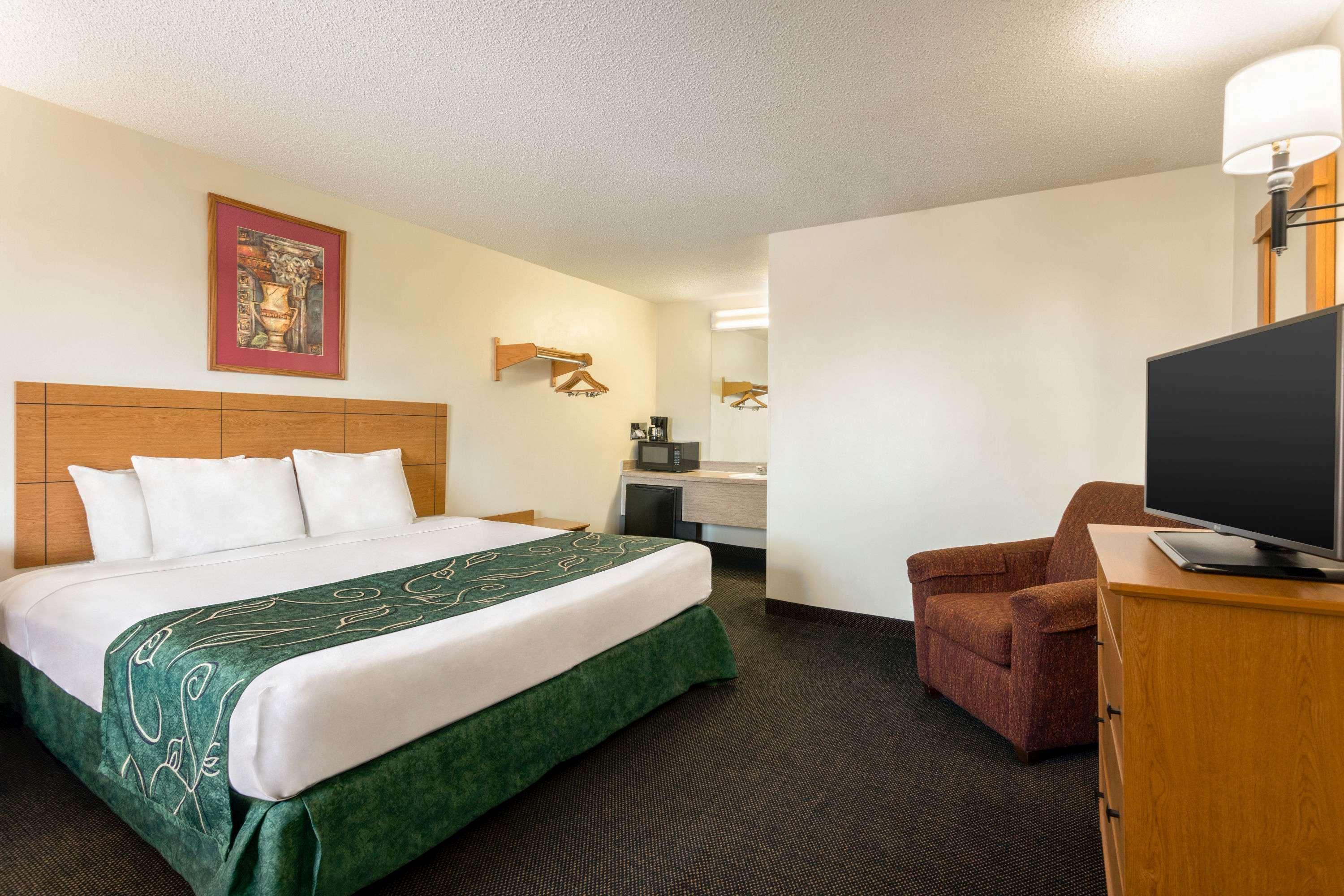 Travelodge By Wyndham Wellington Buitenkant foto