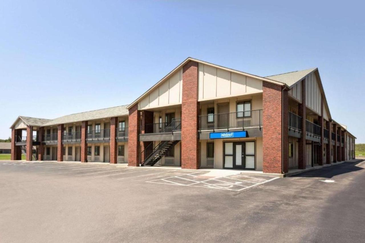Travelodge By Wyndham Wellington Buitenkant foto